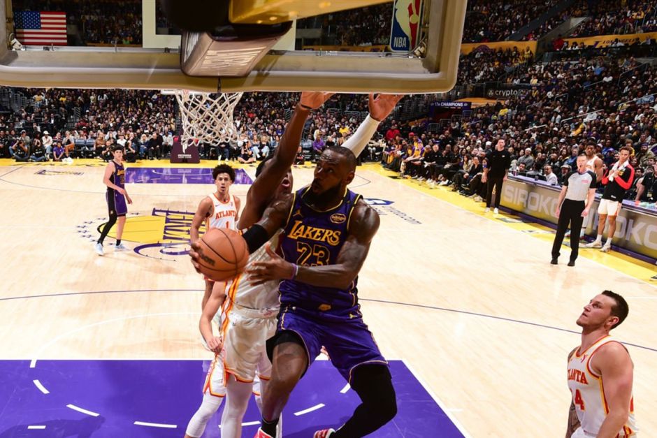 老鹰引发争议！，詹姆斯官方宣布大比分获胜新规上演精彩一战的简单介绍-爱游戏官网