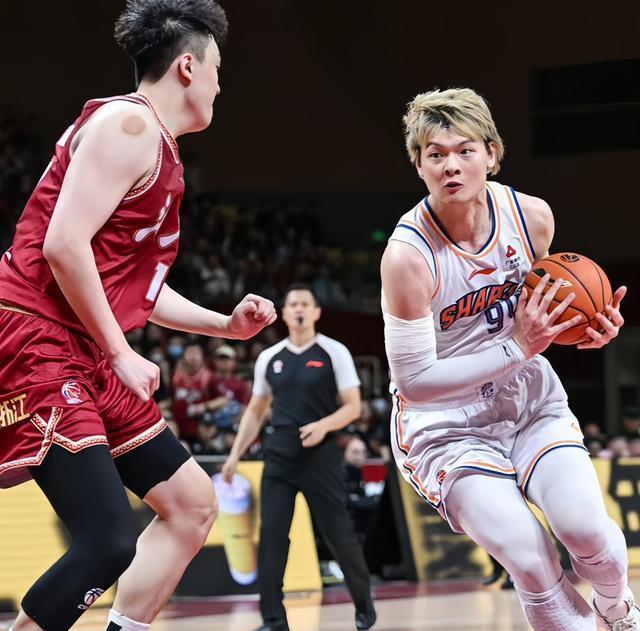 风云突变！托特纳姆今晨防线松动，CBA季后赛版图或变，球迷炸锅，球队文化再被提及的简单介绍-爱游戏